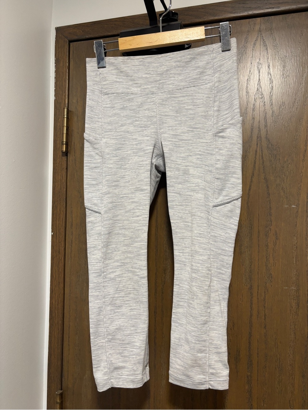 Lululemon Speed Up Crop 21" Capri Leggings